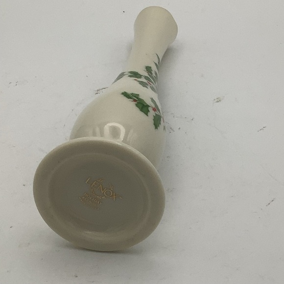 Two Lenox Holly Berry Christmas Vases - Picture 7 of 16